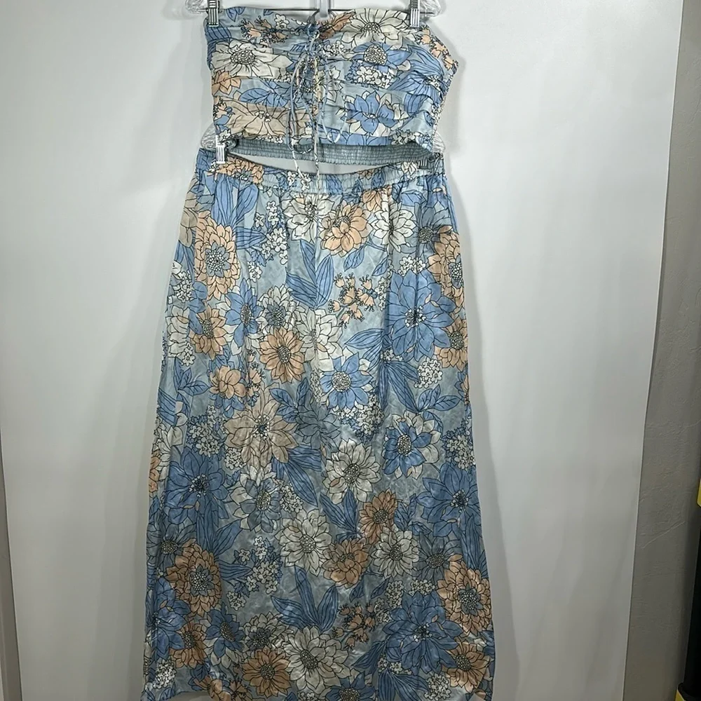 J.Crew Collection textured satin skirt set in Zinnia floral. XL.Top is NWT